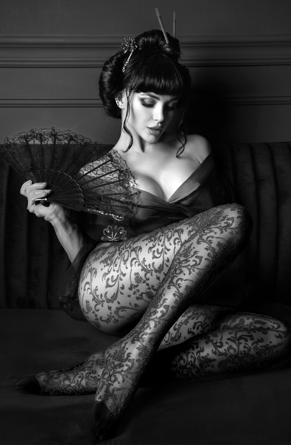 Vera Kate Crotchless Tights