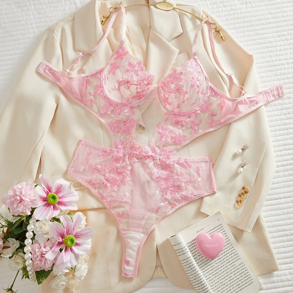 Soft Bloom Lace Set