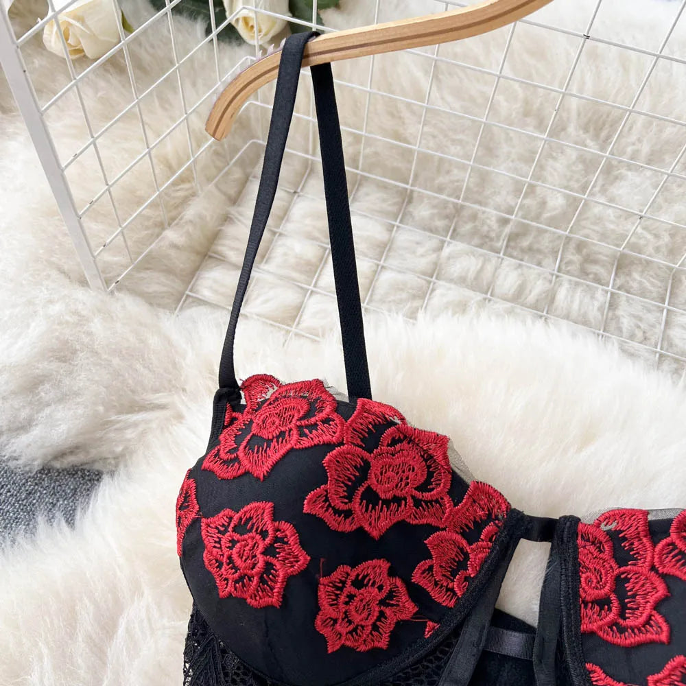 Roses After Midnight Lace Set