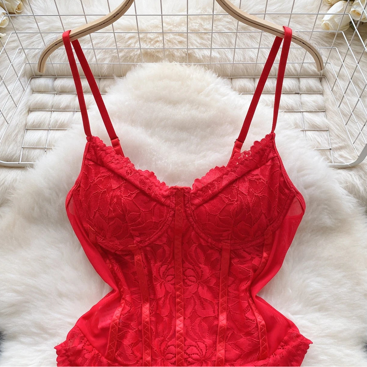 Contour Bloom Lace Bodysuit