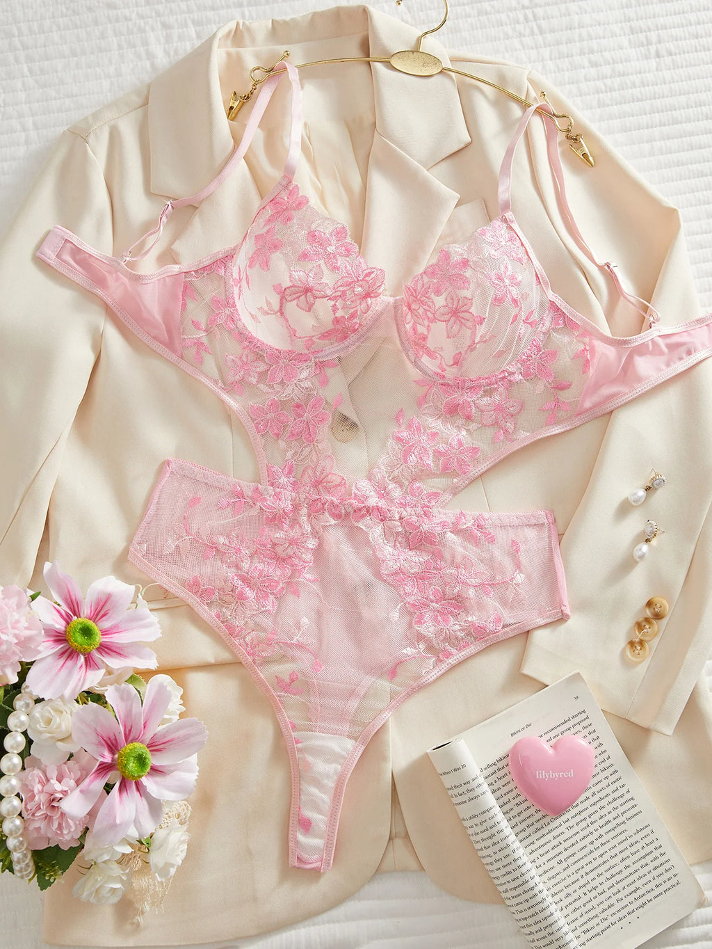 Soft Bloom Lace Set