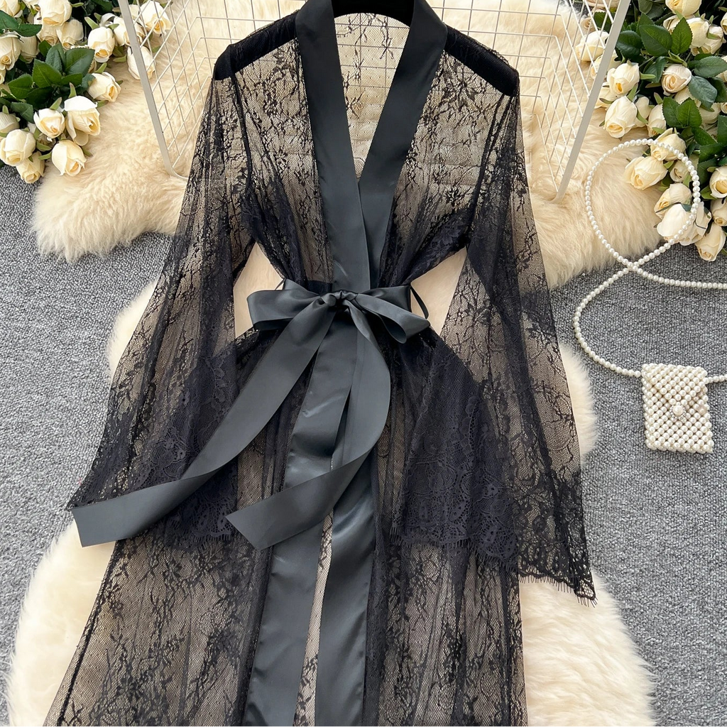 Limerence Lace Robe