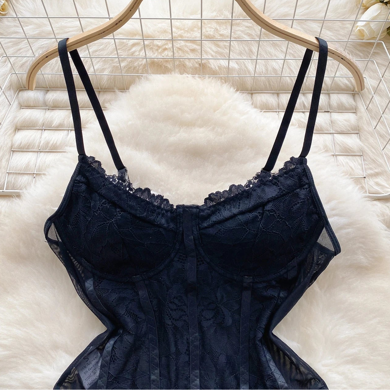 Contour Bloom Lace Bodysuit