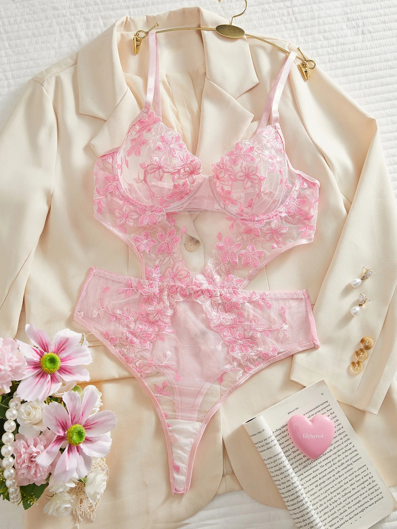 Soft Bloom Lace Set