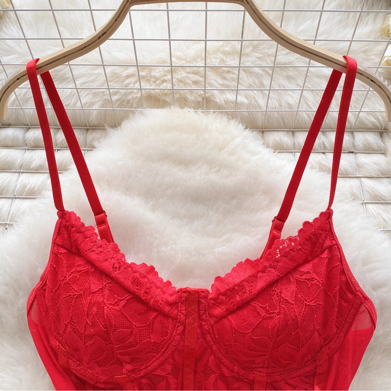 Contour Bloom Lace Bodysuit