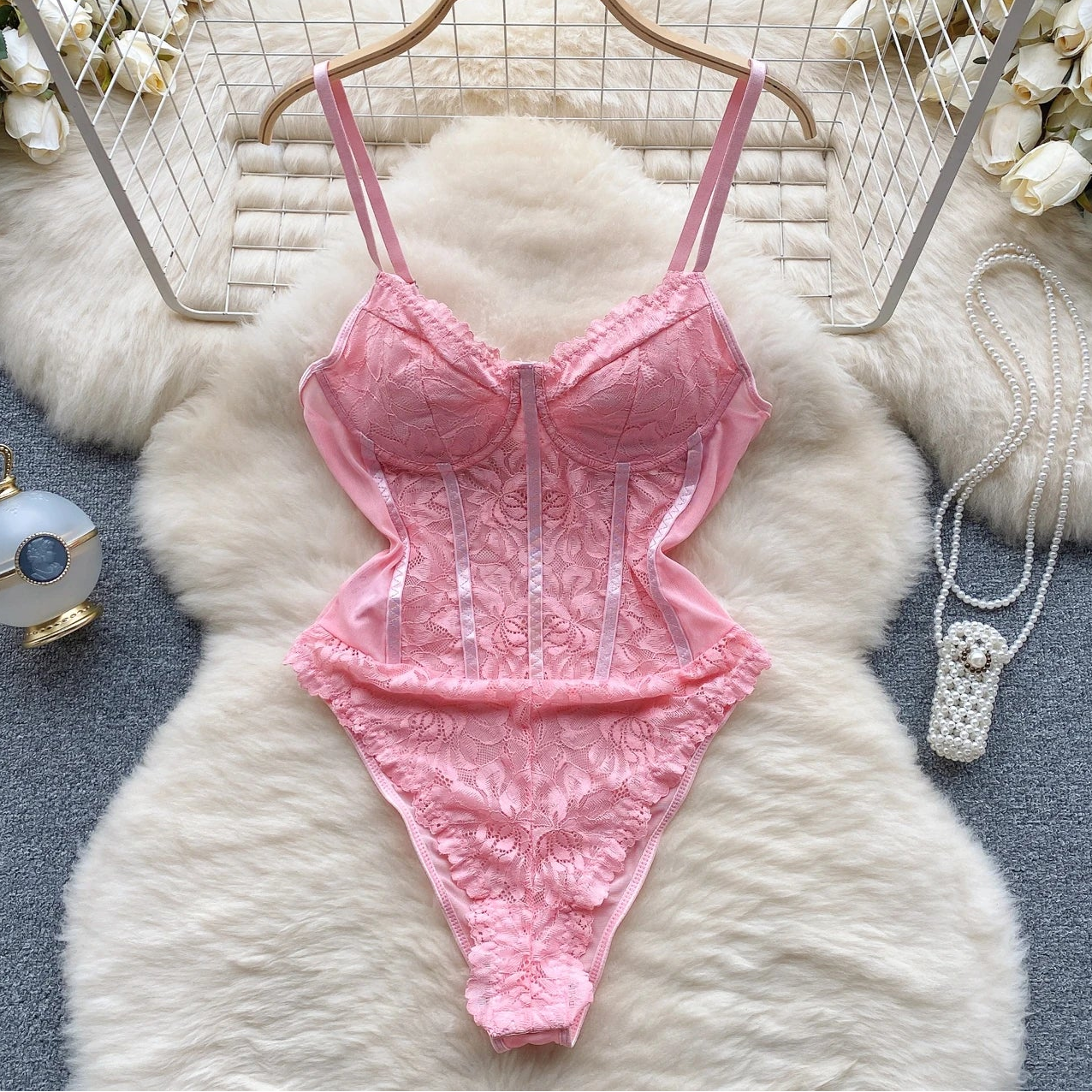 Contour Bloom Lace Bodysuit